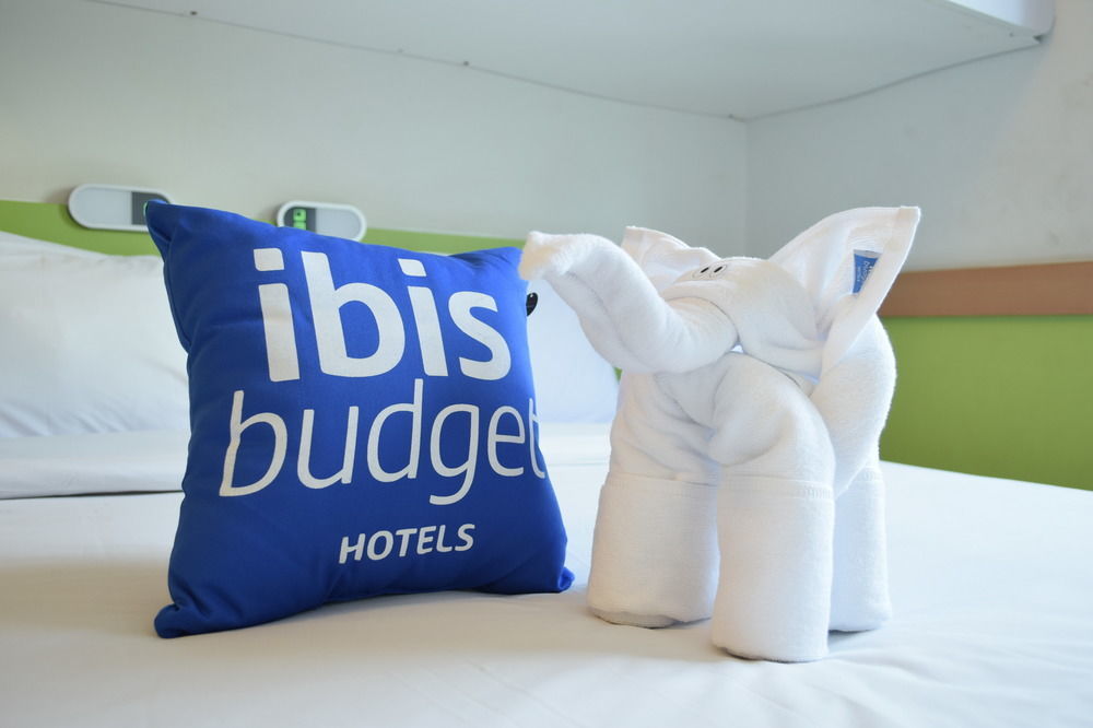 Ibis Budget Semarang Tendean Dış mekan fotoğraf
