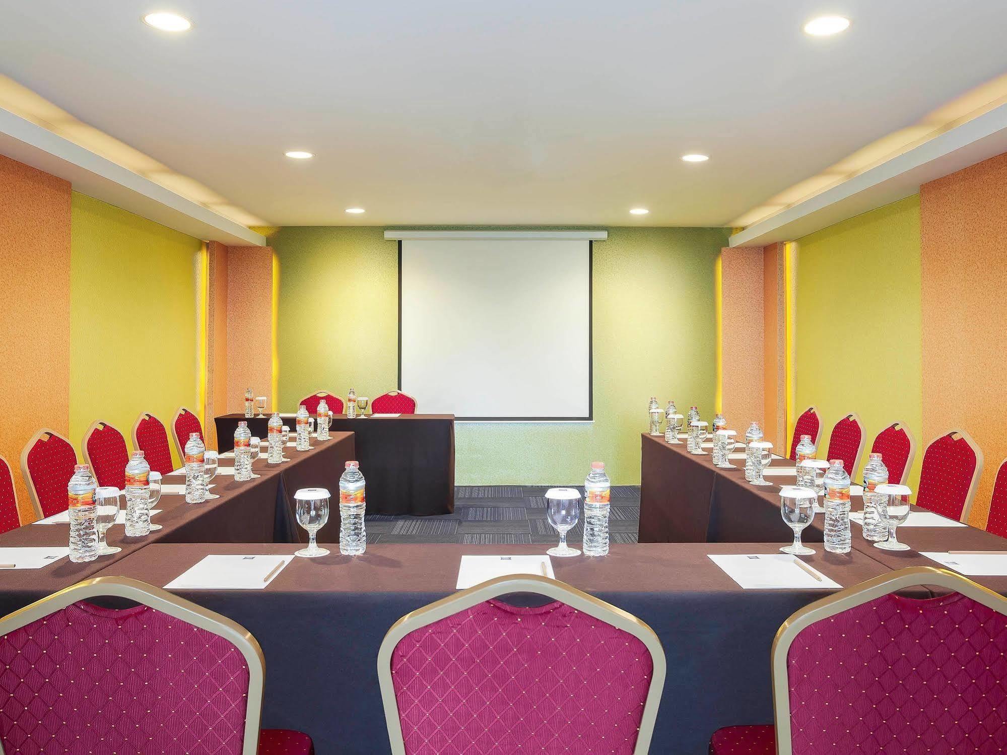 Ibis Budget Semarang Tendean Dış mekan fotoğraf
