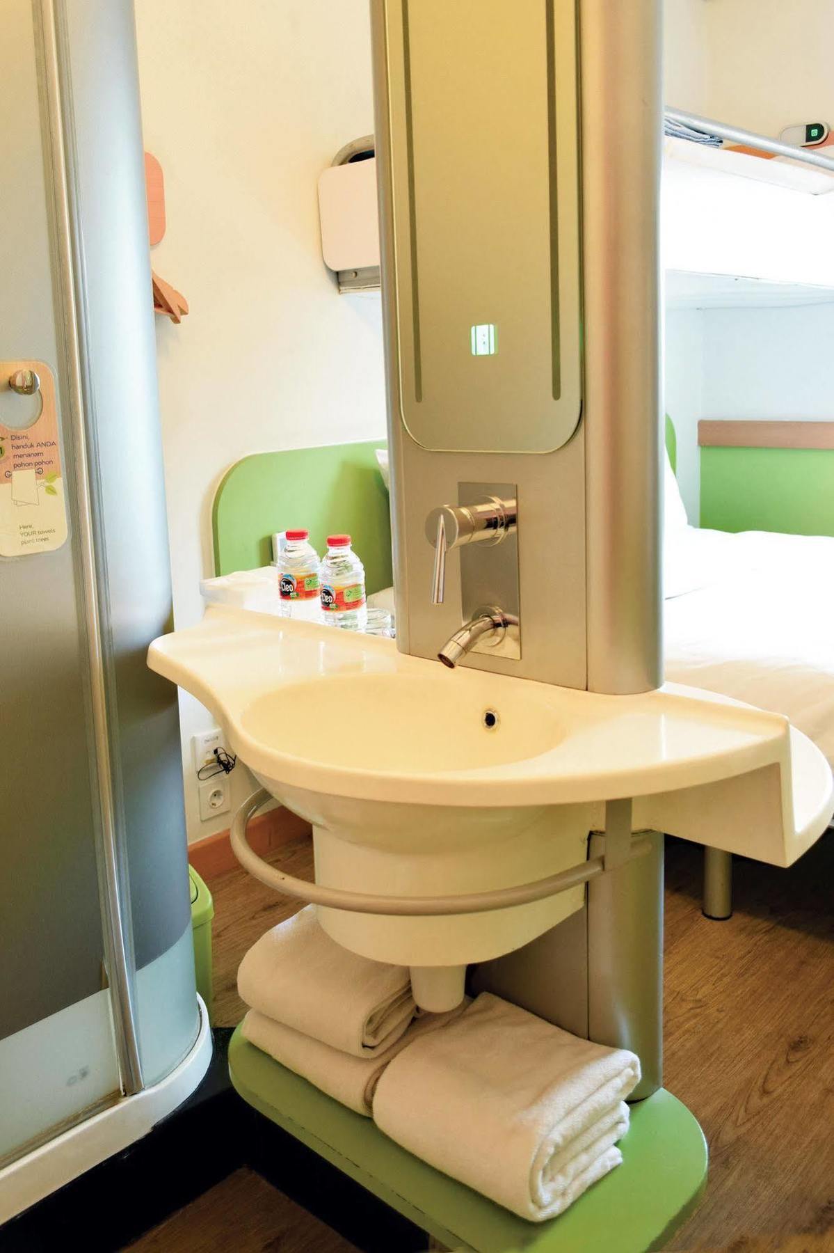 Ibis Budget Semarang Tendean Dış mekan fotoğraf