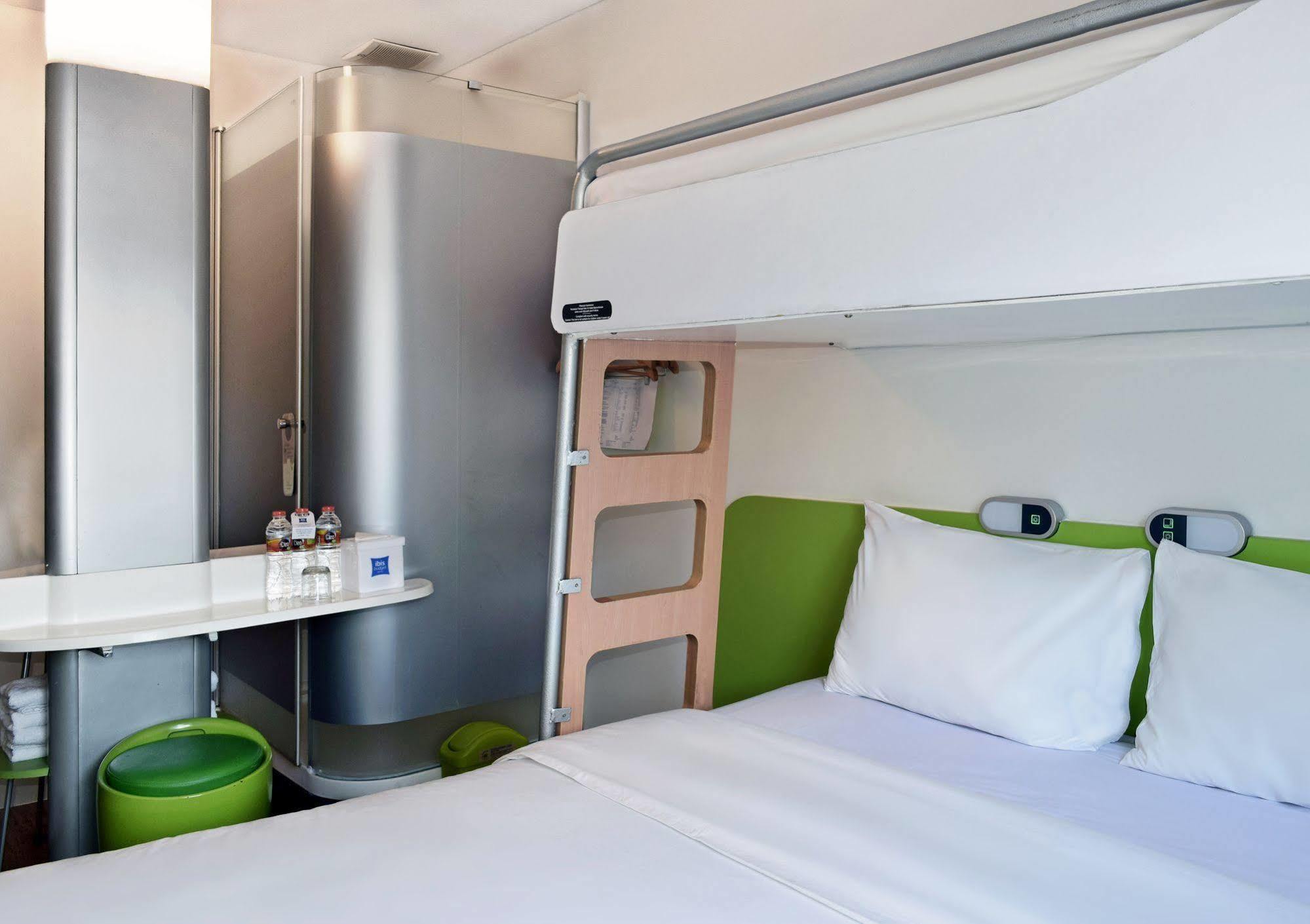 Ibis Budget Semarang Tendean Dış mekan fotoğraf