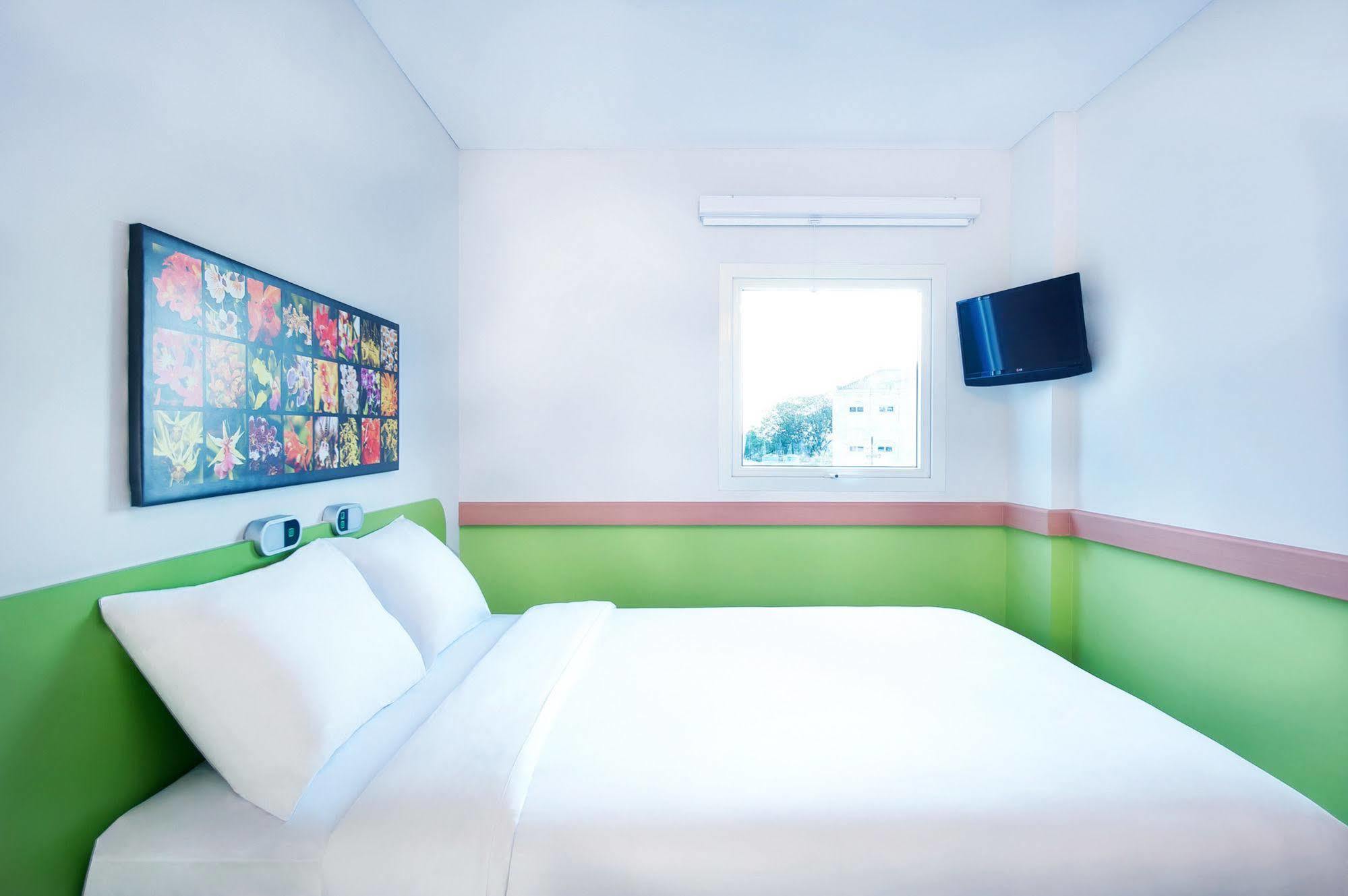 Ibis Budget Semarang Tendean Dış mekan fotoğraf