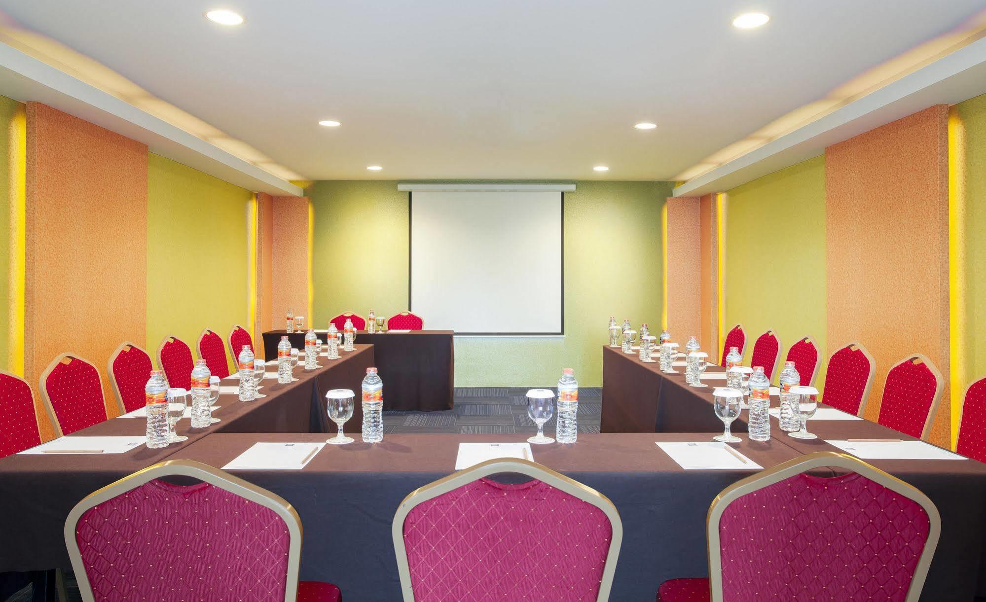 Ibis Budget Semarang Tendean Dış mekan fotoğraf